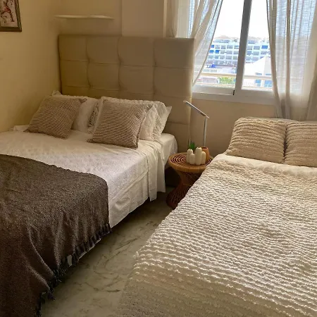 公寓 Exclusive Puerto Banus Beach Free Parking Wifi & Swimming Pool 马尔韦利亚