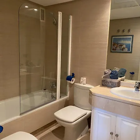 Exclusive Puerto Banus Beach Free Parking Wifi & Swimming Pool Apartment *
