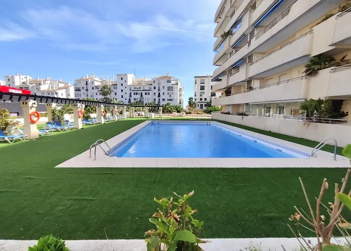 Exclusive Puerto Banus Beach Free Parking Wifi & Swimming Pool *